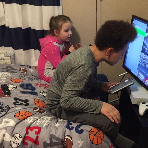 Meet your Posher, Monica - Picture 1 of 1